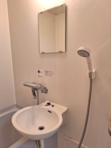 洗面設備　サーモスタット水栓