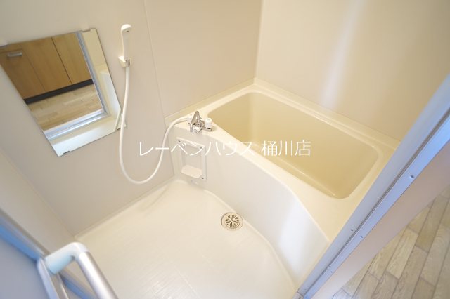 バス・シャワールーム　レーベンハウス桶川店へ　048-787-5511