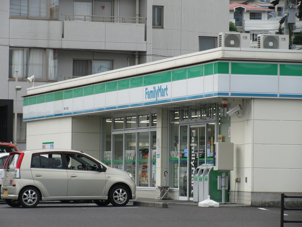 コンビニ　ファミリーマート宇宿一丁目店（コンビニ）まで446m