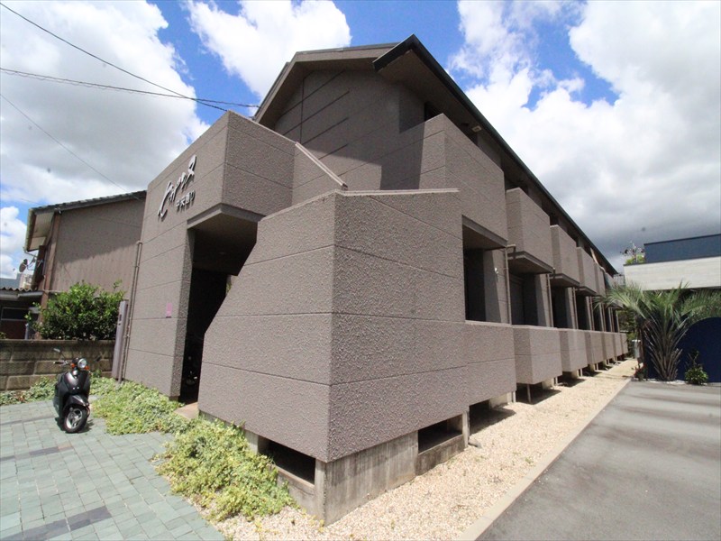 建物外観　外観・エントランス側