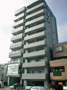 建物外観　お問い合わせはフリーダイヤル0120-964083にどうぞ☆