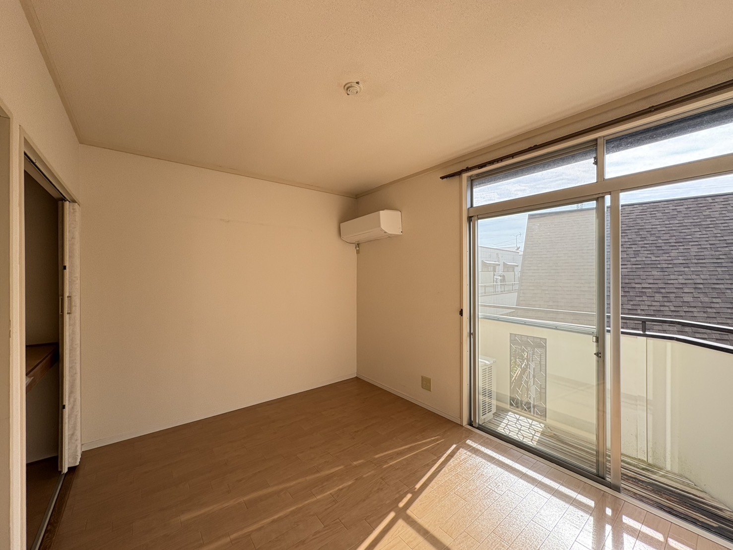 居室・リビング　洋室