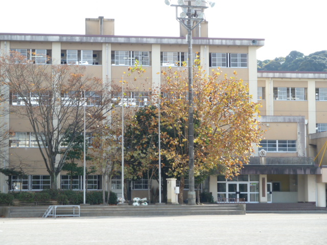 【サンハイツ船越の小学校】