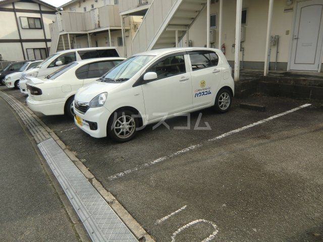 【じゅねす・しろやまの駐車場】