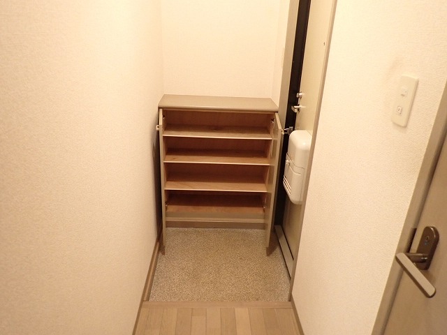 玄関　下駄箱です