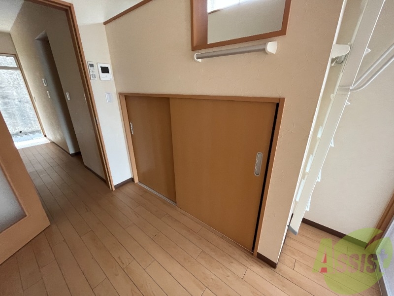 収納　洋室のクローゼット。広さは十分そうです。