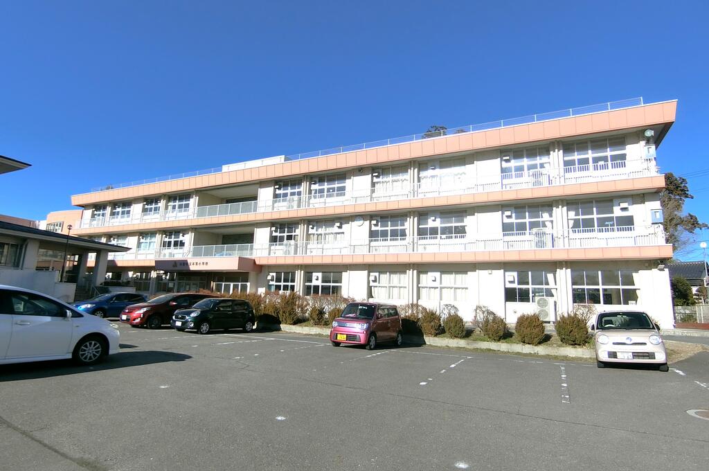 小学校　本宮市立本宮小学校（小学校）まで970m