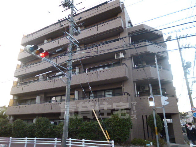 名古屋市昭和区滝川町のマンションの建物外観