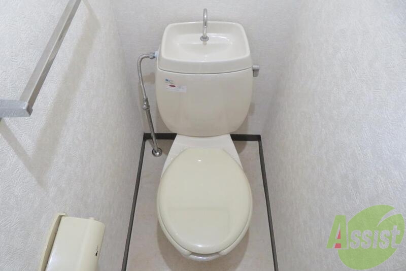 トイレ　トイレはコンパクトなサイズになっていています。