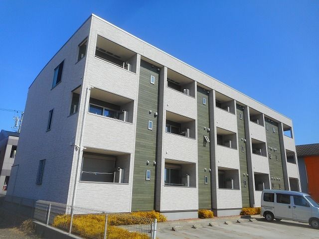 名古屋市中川区昭和橋通のアパートの建物外観