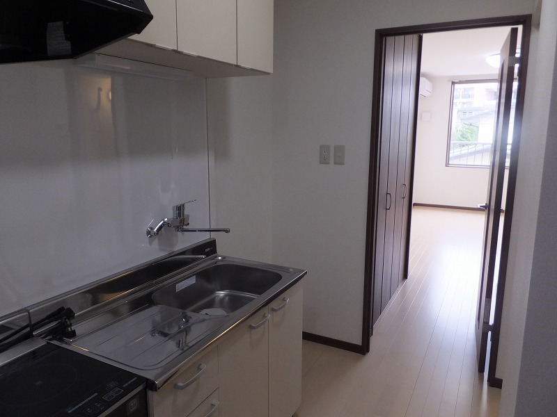 キッチン　グリル付き２口IHで調理も快適！