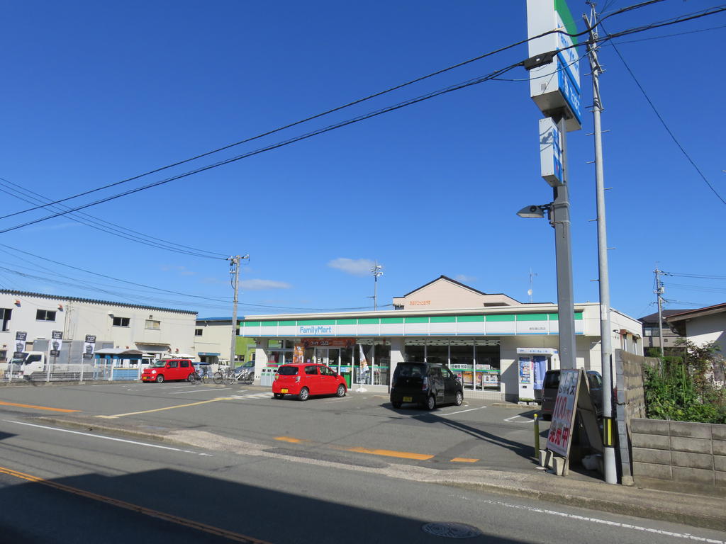 コンビニ　ファミリーマート鳥取湖山西店（コンビニ）まで333m