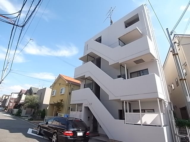 神戸市灘区大内通のマンションの建物外観