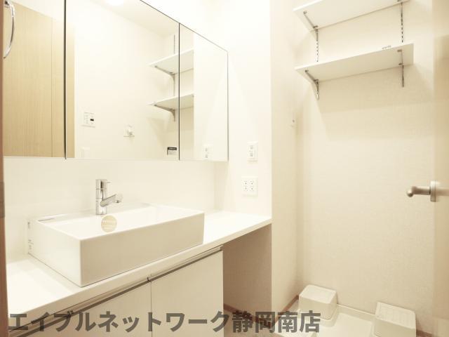 洗面設備　広い洗面スペース