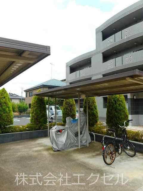 その他共有部分　屋根付き駐輪場です。