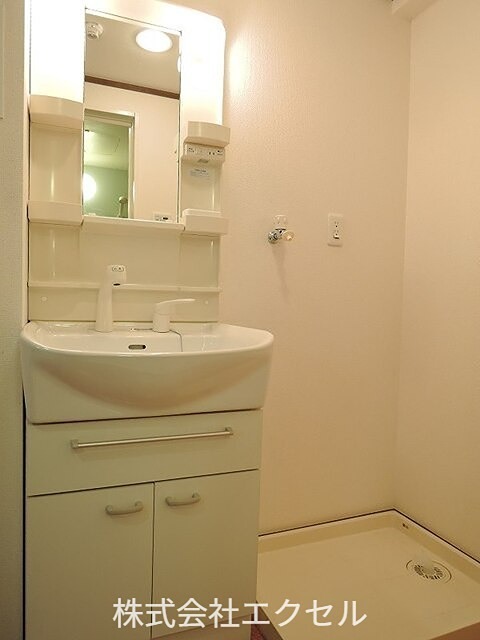 洗面設備　独立洗面台です。