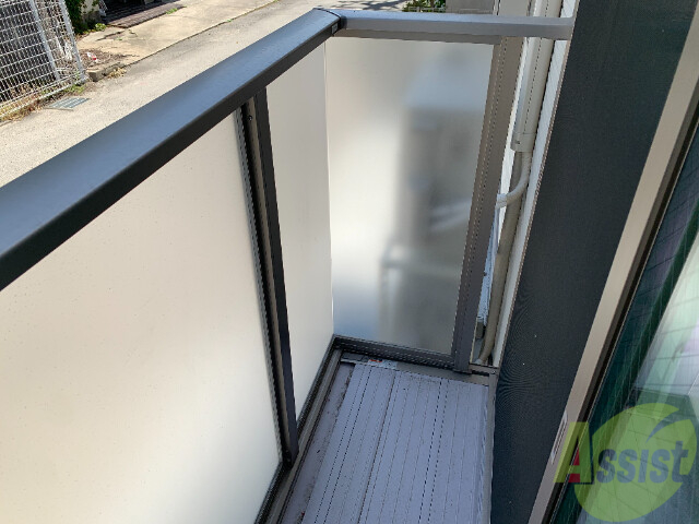 バルコニー　バルコニーはこちらです。広いのでのびのびと作業ができます