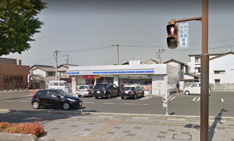コンビニ　ローソン岡山高柳西町店（コンビニ）まで215m