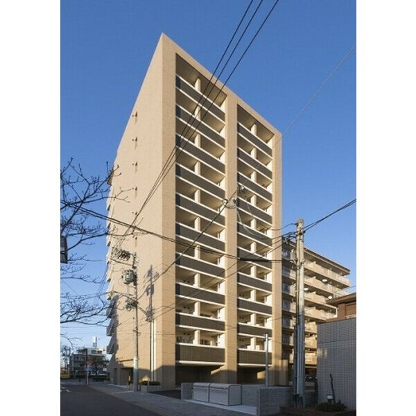 名古屋市昭和区御器所通のマンションの建物外観