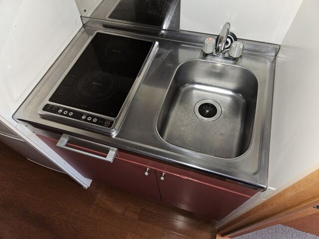 キッチン　※同タイプ部屋の写真です。