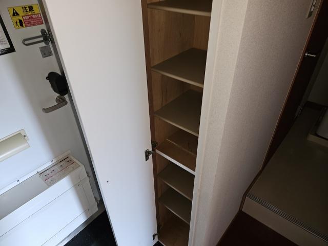 玄関　※同タイプ部屋の写真です。