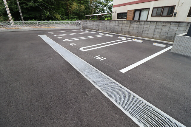 【クレリアの駐車場】