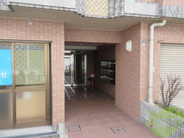 エントランス　キレイなエントランスです。