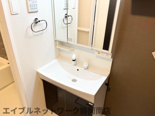 洗面設備　洗面所です