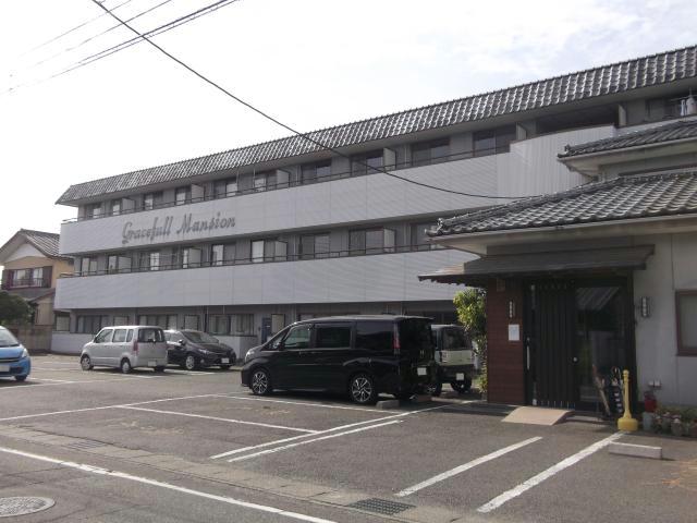 前橋市下小出町のマンションの建物外観