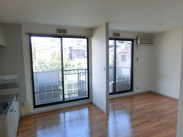 キッチン　リビング