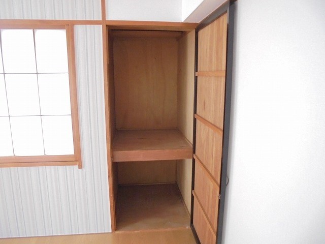 収納　※写真は別部屋のものです。（参考）