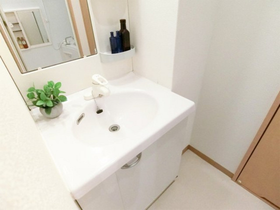 洗面設備　※他号室の写真です。