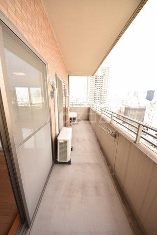 【大阪市西区南堀江のマンションのバルコニー】