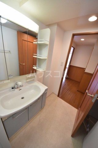 【大阪市西区南堀江のマンションの洗面設備】