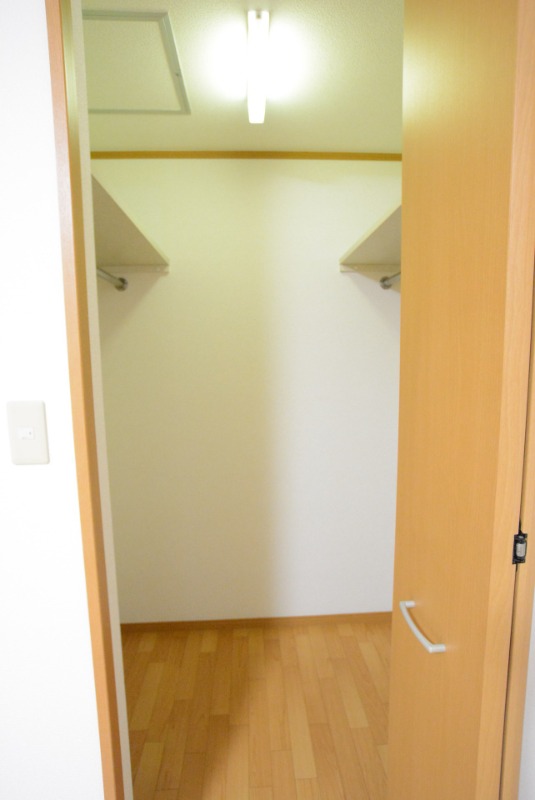 収納　ウォークインクローゼット