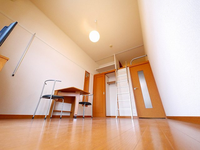 居室・リビング　明るい洋室です。