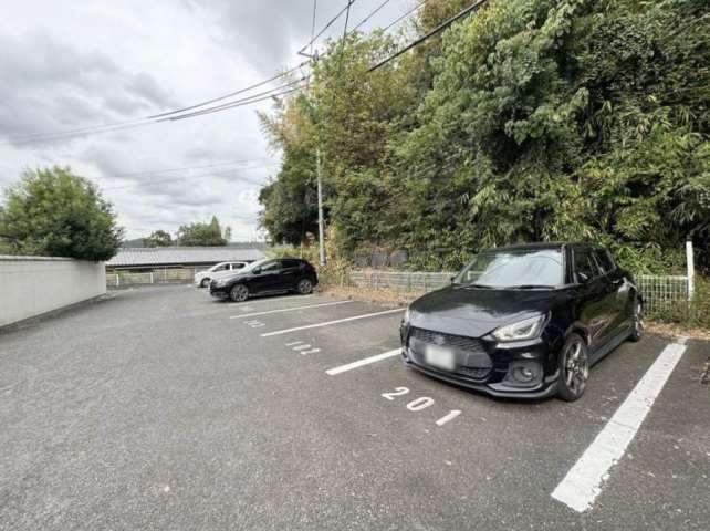 駐車場　駐車場