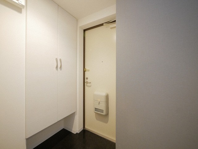 玄関　同物件・別室のお写真です。