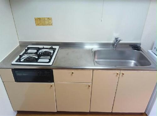 キッチン　備品や設備仕様は号室等により異なります現地をご確認ください。