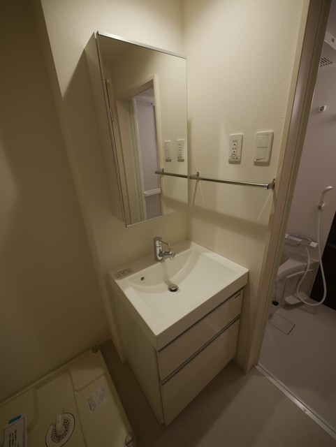 洗面設備　★人気の独立洗髪洗面化粧台で朝の準備にも便利ですね★