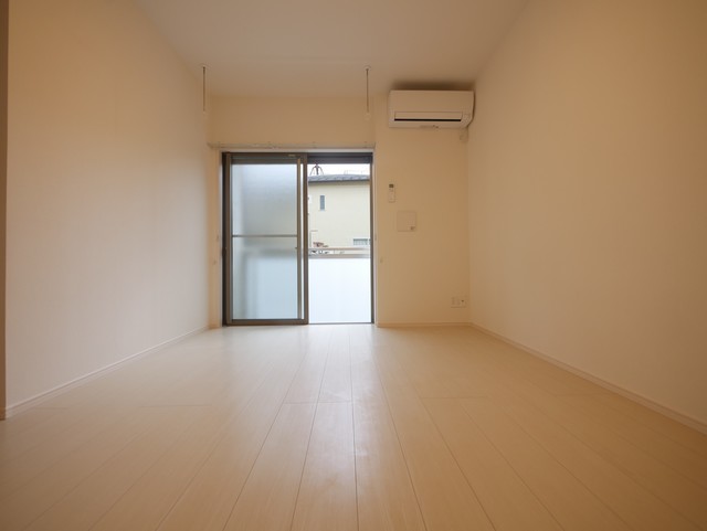 居室・リビング　★フローリングの綺麗なリビングルームですね★