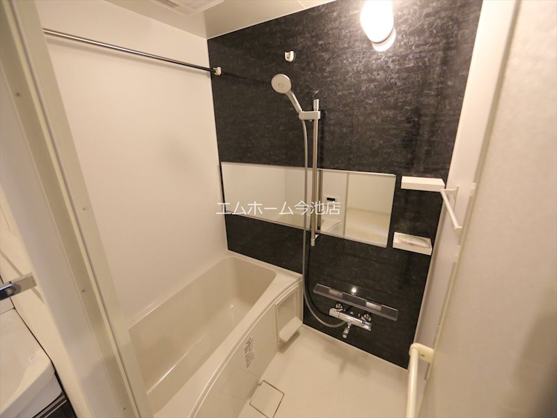 バス・シャワールーム　追い焚き・浴室暖房乾燥機能付バス