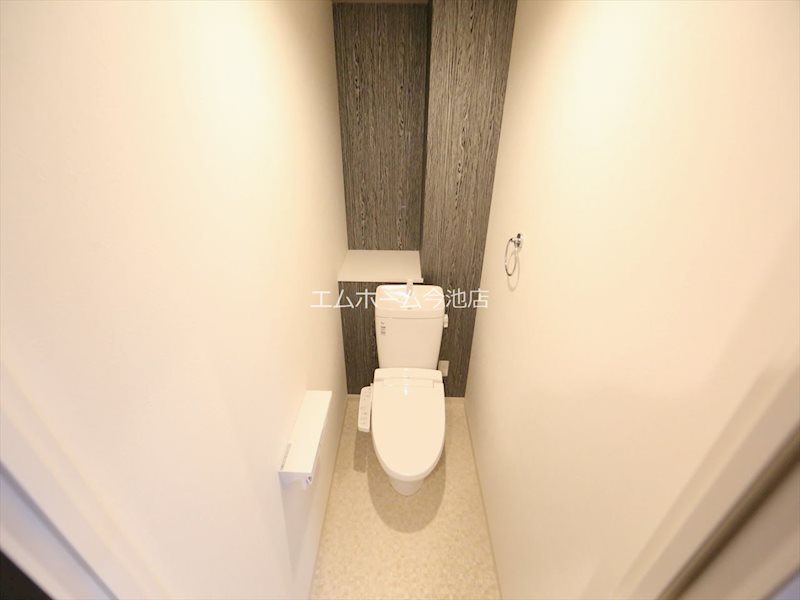 トイレ　温水洗浄便座付トイレ