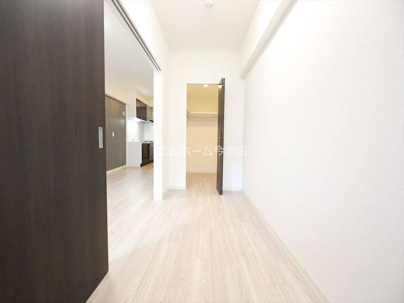 その他部屋・スペース　洋室4.56帖　換気良好　収納充実しています