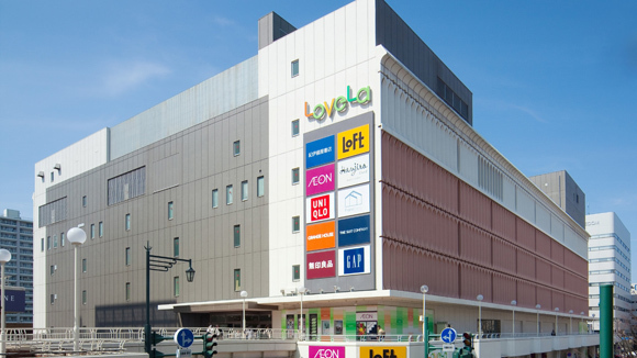 ショッピングセンター　ラブラ万代（ショッピングセンター）まで959m