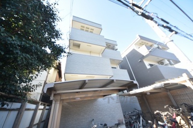 【フジパレス阪急豊津駅南2番館の建物外観】