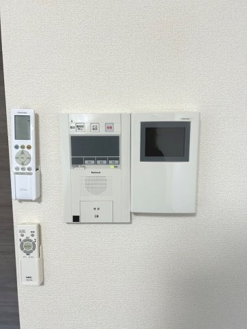 【千葉市中央区本千葉町のマンションの玄関】