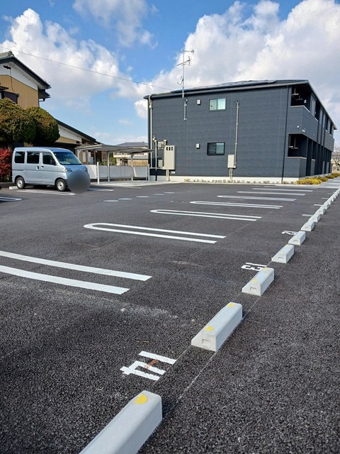 【熊谷市妻沼のアパートの駐車場】