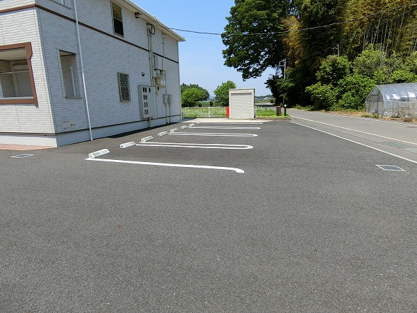 【フランカルムの駐車場】