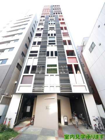 【新宿区若松町のマンションの建物外観】